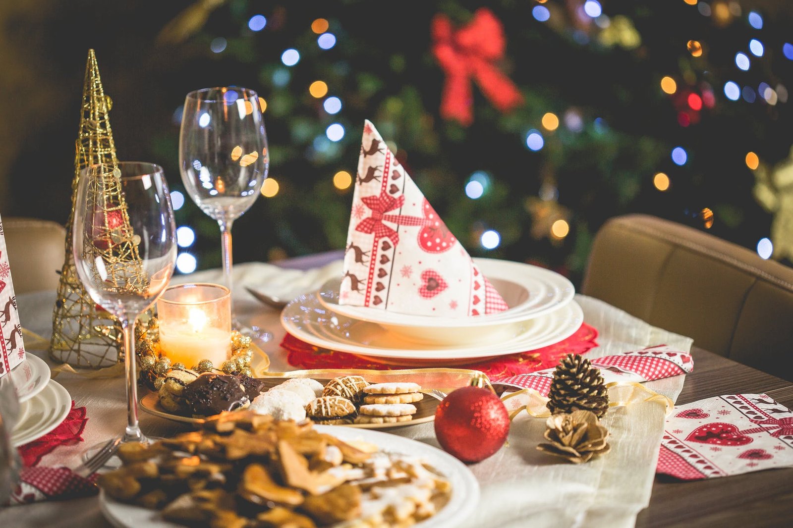 Conceitos de baixo custo para decorar sua mesa de Natal